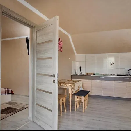 уляна Apartment *