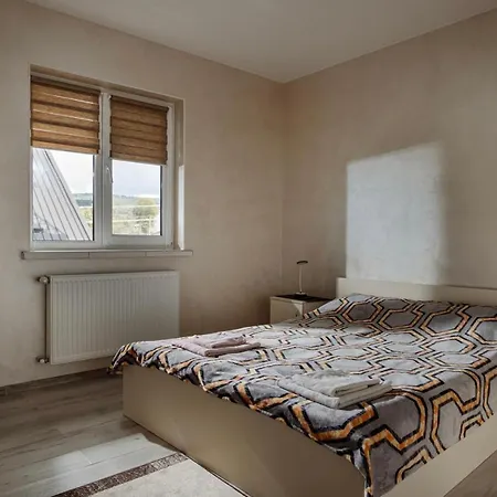 уляна Apartment *