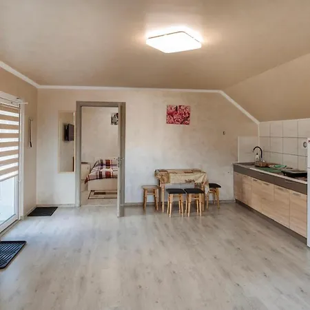 уляна Apartment *